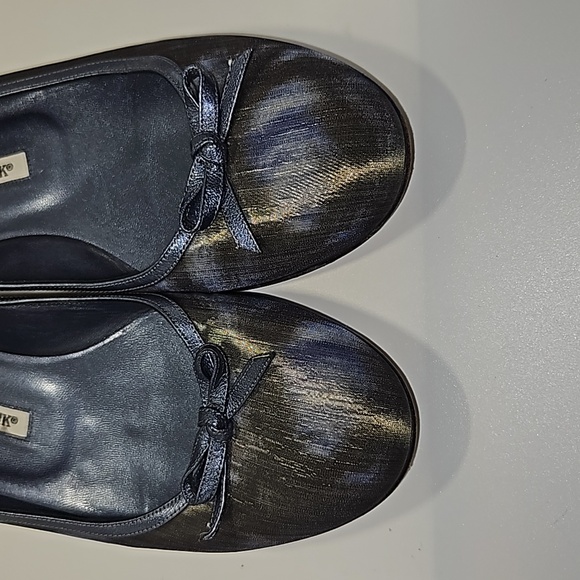 Manolo Blahnik satin blue flats European size 39/US size 8 - Picture 7 of 11